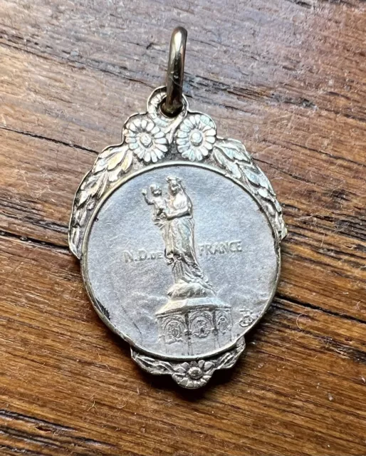 Medaille religieuse ancienne « Notre Dame de France » - metal argenté