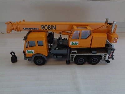 MERCEDEZ-BENZ 4x2 Fourgon,CON3032 échelle1/50,CONRAD 