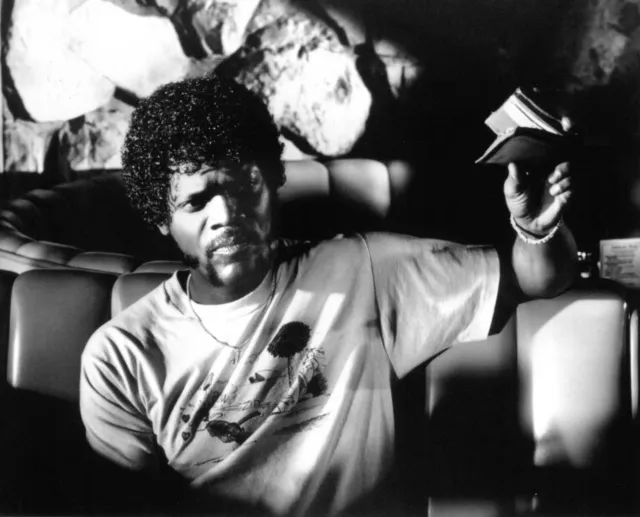Samuel L. Jackson  1994 B&W Pulp Fiction/Jules Winnfield 8x10 Photo- NEW