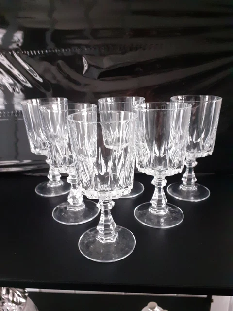 6 verres à vin rouge  en cristal d'Arques modèle Louvre