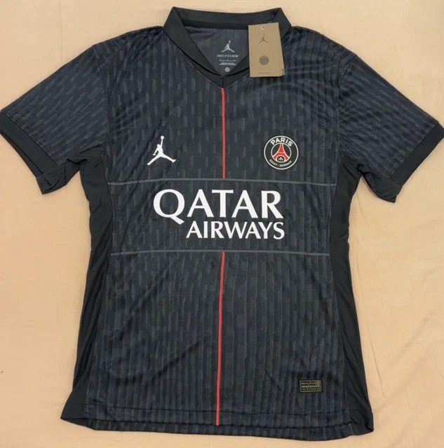 Dembélé / No. 10 / Virgil Abloh Archive / PSG DRI-Fit Jersey Shortsleeve Stadium 25/26 Dembélé / No. 10 / Virgil Abloh Archive / PSG DRI-Fit Jersey Shortsleeve Stadium 25/26