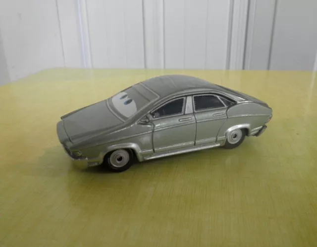DISNEY PIXAR CARS VOITURE PATTI FLASH McQUEEN METAL 1/55 BON ETAT !!