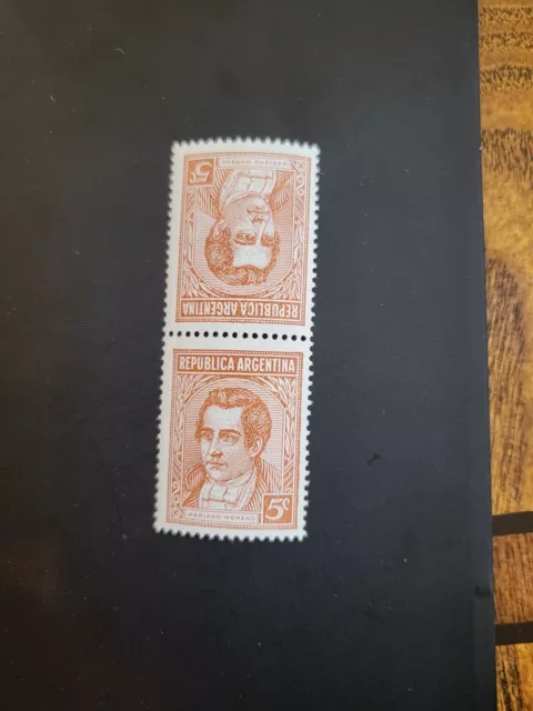 Stamps Argentina Scott #427a nh tete beche pairs