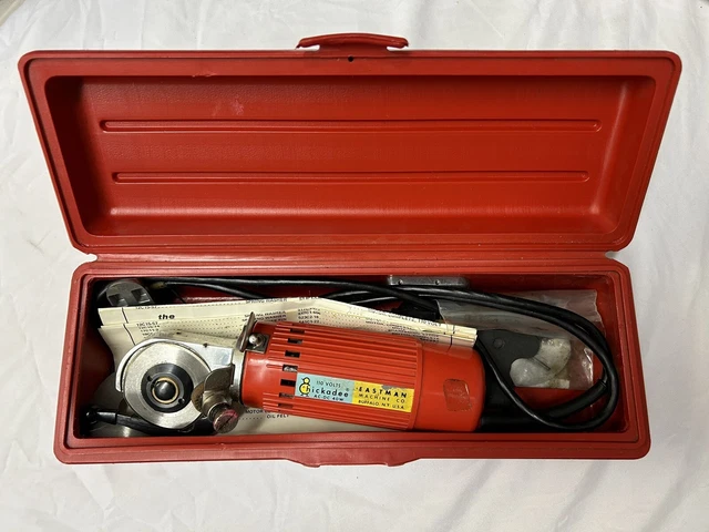 Eastman Chickadee Rotary Shear With Case