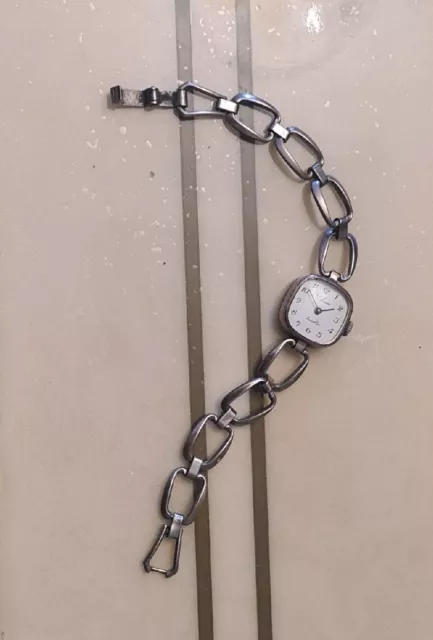 Montre pour famme En Argent Massif Avec BRACELET En Argent Massif