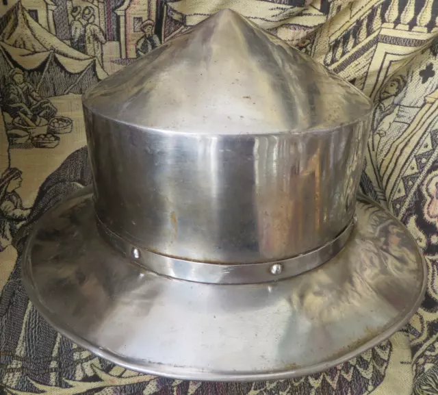 Mittelalterlicher Eisenhut  Ritter Helm Kopfsschutz