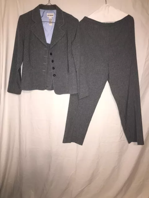 Size 12 Women's Gray & Light Blue Striped Blazer & Pant Suit Set