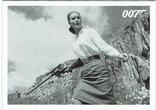 James Bond 007 Autographs & Relics Goldfinger Throwback Chase Base Card #037