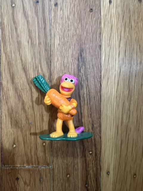 Vintage 1988 Fraggle Rock 2.25" GOBO PVC Figure Holding Carrot
