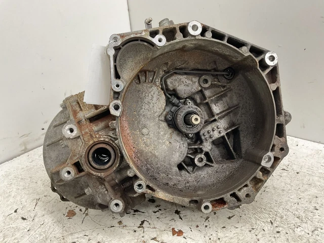 Opel Corsa Getriebe 5 & 6 Gang Schaltgetriebe SCHALTGETRIEBE 6-GANG M32WR365 Opel Astra 1.9 Cdti Caravan DPF H 74 KW