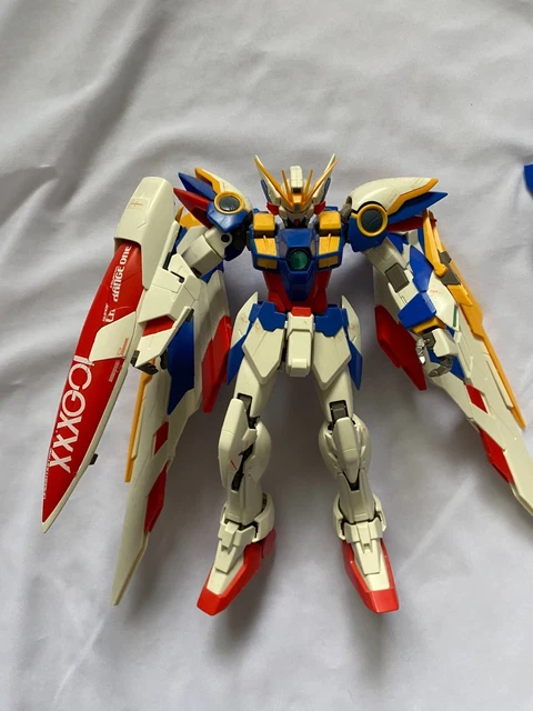 Bandai - Gunpla - 1/100 MG - XXXG-01W WING GUNDAM - Gundam Wing Figurine