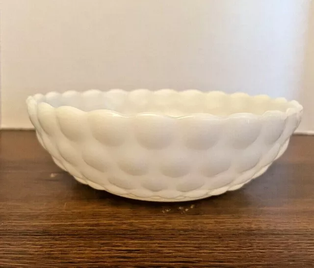 *VINTAGE* Anchor Hocking MILK GLASS 8.25" Serving Bowl Candy Dish Bubble Pattern