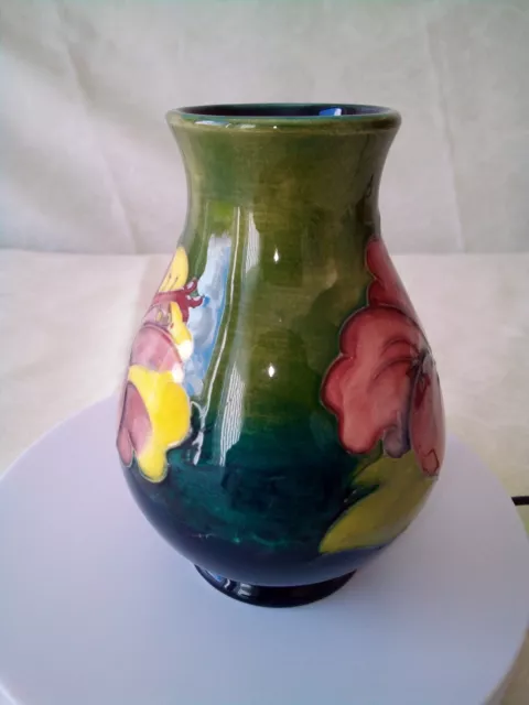 Moorcroft Hibiscus Pattern Vase 11cm high 3