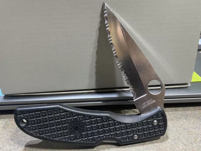 Spyderco Endura Clipit Gen 1 Serrated Steel Lock blade Knife Seki Japan