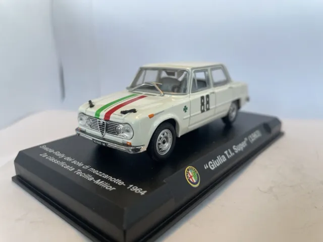 Metro Alfa Romeo Giulia TI Super aus 1963 in weiß in 1:43 #88 Svezia Rally 1964