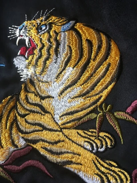 NWT Betsey Johnson Betseyville Vintage 4 Silk Mini Skirt 3D Tiger Accent
