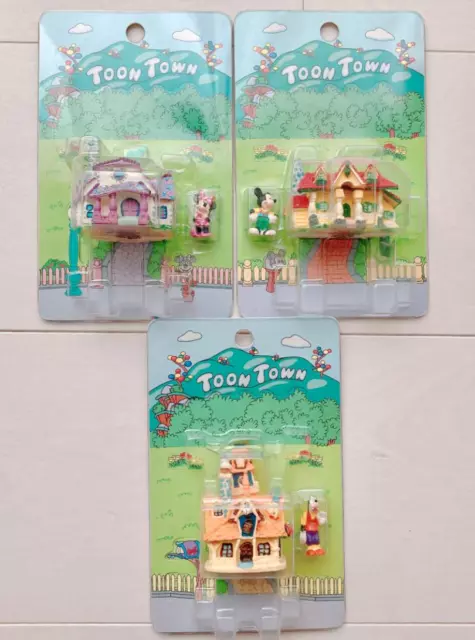 Disneyland ToonTown Mickey, Minnie & Goofy's House Miniature Figure  Tokyo Japan