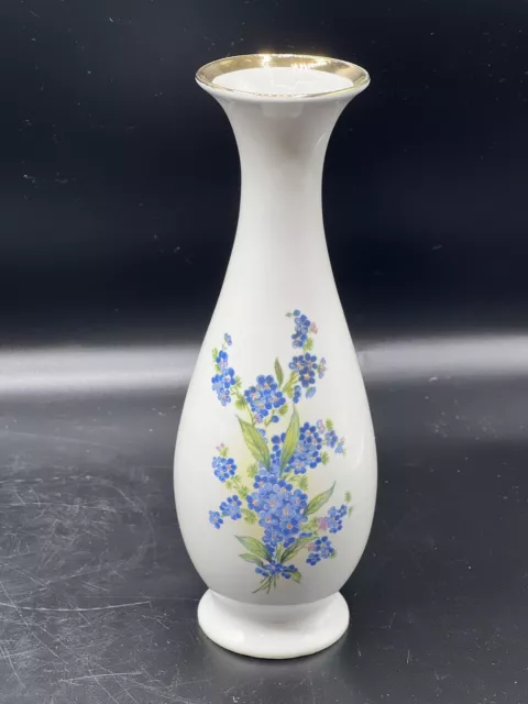 Royal K M PORZELLAN BAVARIA GERMANT Handarbeit 7” Vase With Lavender  Flowers.