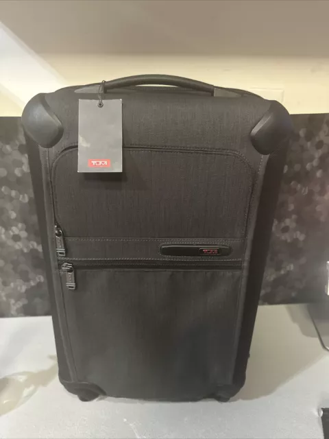 TUMI GEN 4.2 4 Wheel Carry On  Luggage Black INTERNATIONAL EXPANDABLE