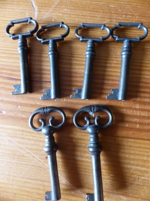 6 schöne alte  Möbelschlüssel - Schrankschlüssel
