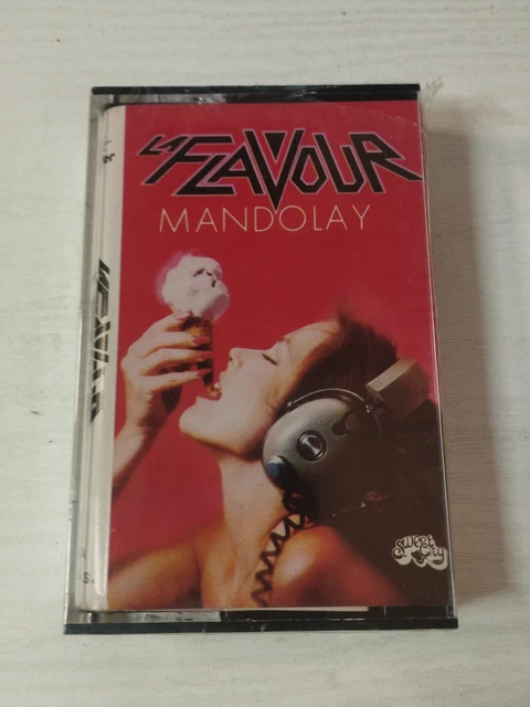 Broche émaillée Ban.do Cassette Tape - Thème Musique - Couleur Rose - Métal Laiton & Acrylique - Neuve Sans étiquettes