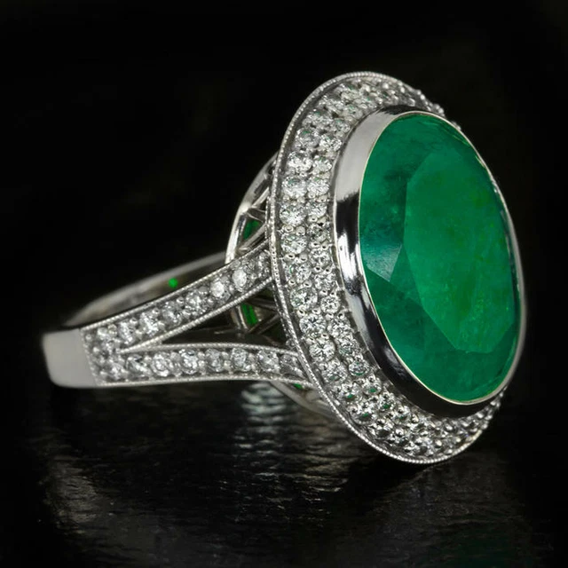 9.05 TCW KUNSTDIAMANTEN Smaragd Oval Kubischer Zirkon Halo Groß