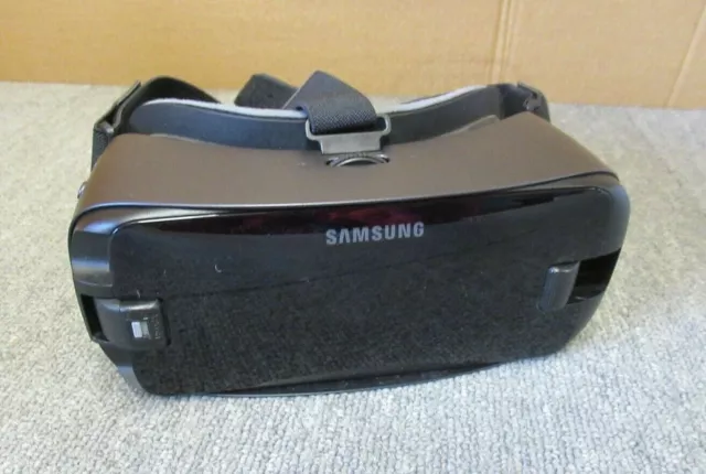 Samsung Gear VR SM-R325 Smartphone-based Head Mounted Virtual Reality Glasses