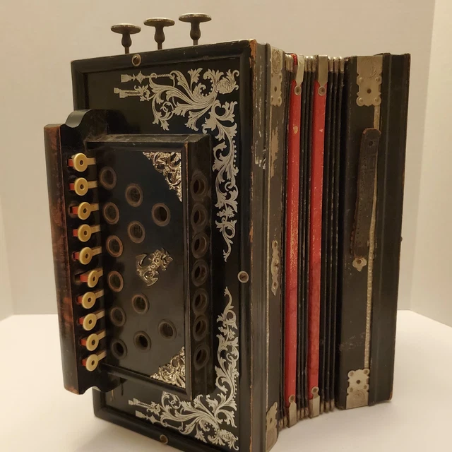 Mushuk ichida porno suratga olingan