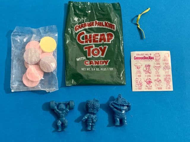 Garbage Pail Kids Cheap Toy Brainy Janey Brett Sweat Muggin Megan BLUE + Candy