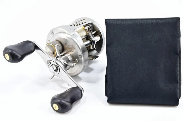 SHIMANO 04 Calcutta Conquest 250DC OCEA CONQUEST Baitcast Reel #076