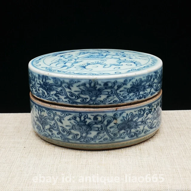 Chinese Blue White Porcelain Ancient Old Man Play Chess Ink Box Rouge Powder Box