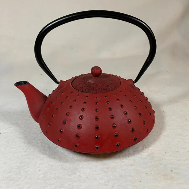 Cast Iron Teapot, Kettle, Asian Heavy Duty Embossed red w Black Handle   7" pot