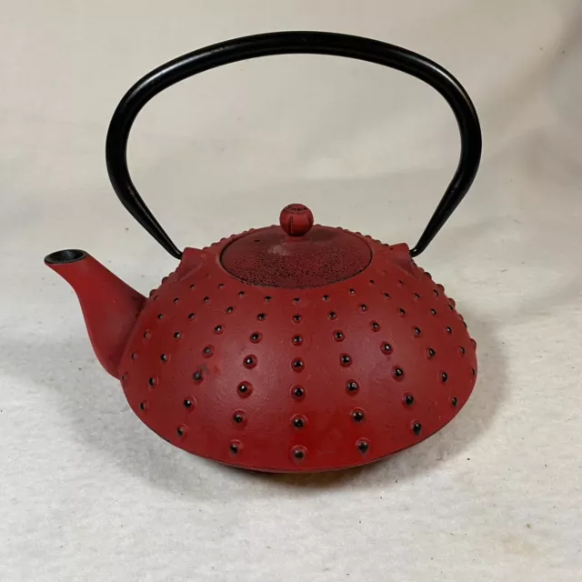 Cast Iron Teapot, Kettle, Asian Heavy Duty Embossed red w Black Handle   7" pot