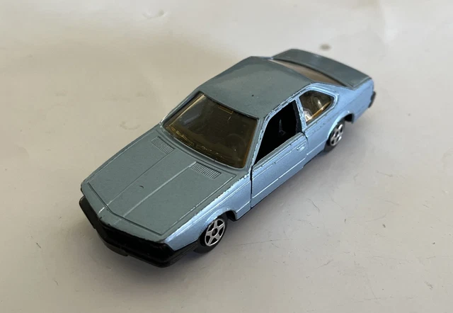Modèle Réduit Norev Volkswagen Coccinelle 1973 - Échelle 1/43 - Noël - Boîte D'origine - Neuf