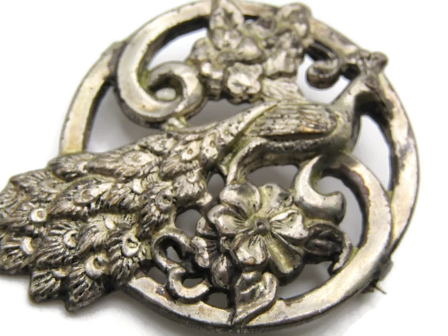 Vintage Peacock Broch Pin Gold Tone