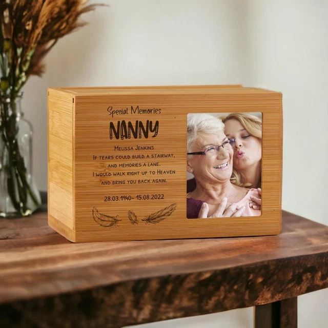 Urna cremazione commemorativa piccola tata in legno personalizzata con spazio fotografico PM-11