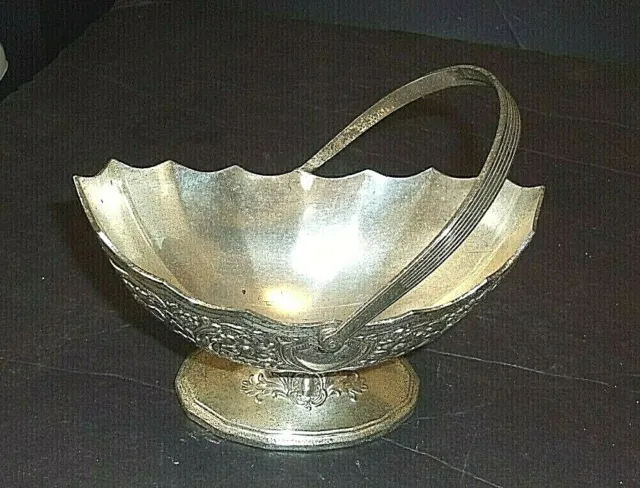 GORGEOUS Tarnish Protected PEDESTAL CANDY DISH WITH ORNATE DETAIL AND HANDLE