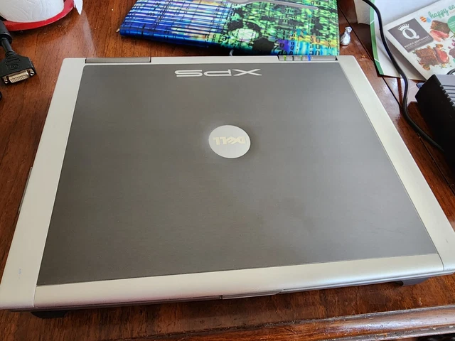Inspiron 9100/xps Gen 1 pentium 4 extreme edition 3.4 ghz Gallatin Radeon 9800 Inspiron 9100/xps Gen 1 pentium 4 extreme edition 3.4 ghz Gallatin Radeon 9800