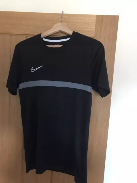 Nike Dri Fit Men’s Small Black T Shirt