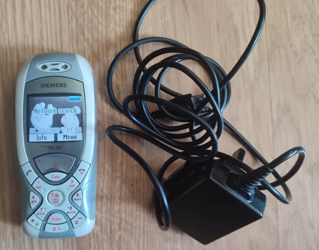 Siemens MC60 mobile phone (Vodaphone) with charger