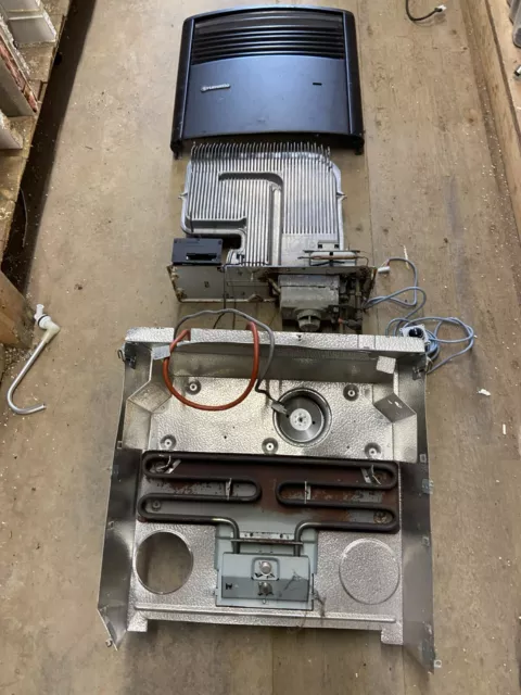 WOHNWAGEN / WOHNMOBIL Truma S3002 KOMPLETTHEIZUNG AUTOZÜNDUNG