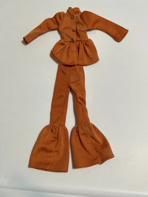 Cher Mego Fashions - Sun Kissed from Designer Collection (green box) *no shoes* Cher Mego Fashions - Sun Kissed from Designer Collection (green box) *no shoes*