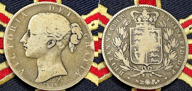 1844 QUEEN VICTORIA CROWN Solid Silver Young Head Antique  display picture 3