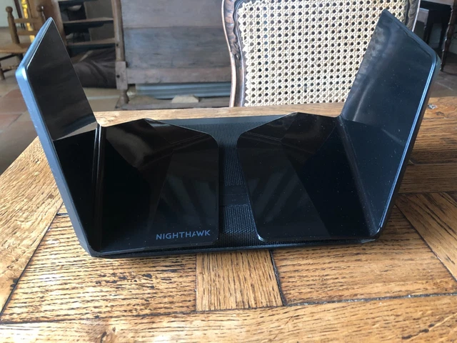 ROUTEUR WiFi 6 NETGEAR RAX200 Nighthawk tribandes AX11000 10.8Gbp MU-MIMO USB3.0 3