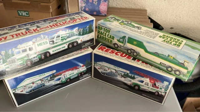 1993-1994 Hess Rescue Truck With Lights, Siren and Ladder UnOpen Box All For 1