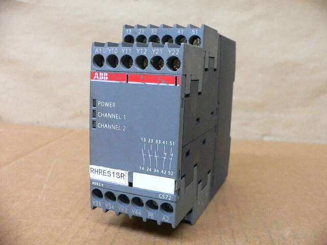 ABB 1SAR501032R0004 Safety Relay w/ E-Stop Safety Gates 3 NO Relay Outputs