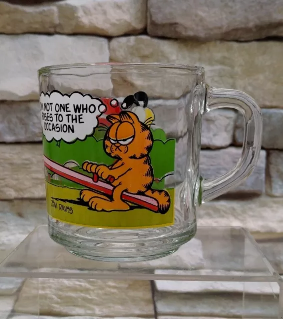 Vintage 1980 McDonalds Garfield the Cat 8 oz. Glass Mug / Cup USA