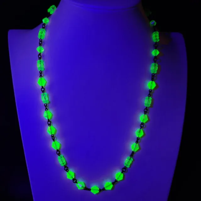 Uranium Necklace Uranum Green Czech Vaseline Glass Vintage Jewelry Art Deco