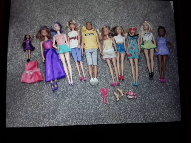 BARBIE & KEN DOLLS 17 &FEW Other Things in Pics,Very Good Condition,Can Combine