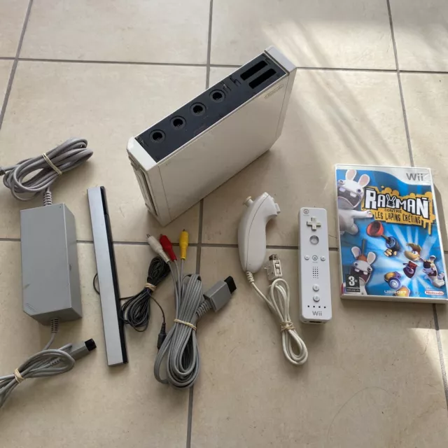 Console Nintendo Wii Blanche + Manette Wiimote Nunchuck Cables + Jeu Rayman